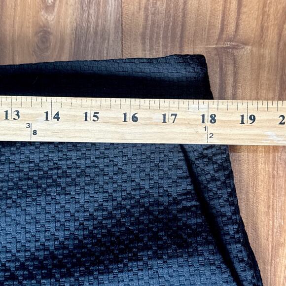 Ann Taylor LOFT Shorts Womens 12 Black The Riviera Waffle Textured Scalloped Hem - Picture 3 of 5